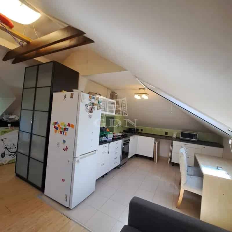 Balatonkenesei Lakás és Üzlet Eladó