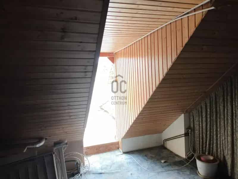Ófalu 140nm-es ház eladó felújítandó állapotban