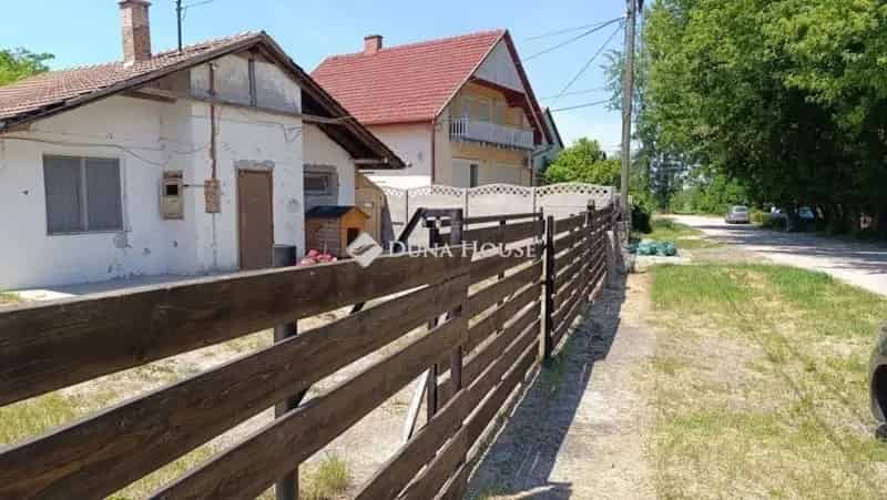 Felujitando csalad ház Üllőn 888m2 telekkel