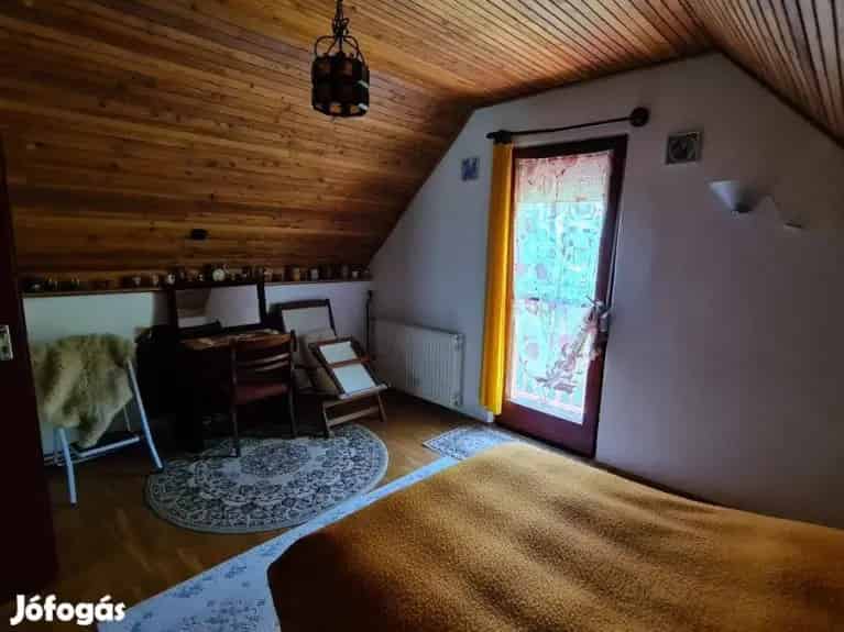 Bakonykúti Ház eladó - 122nm - 1310nm telek - Állandó lakhatás