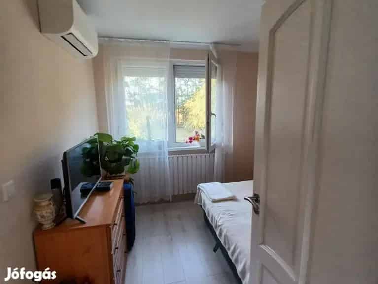 Debrecen közeli 5 szobás kétgenerációs ház eladó