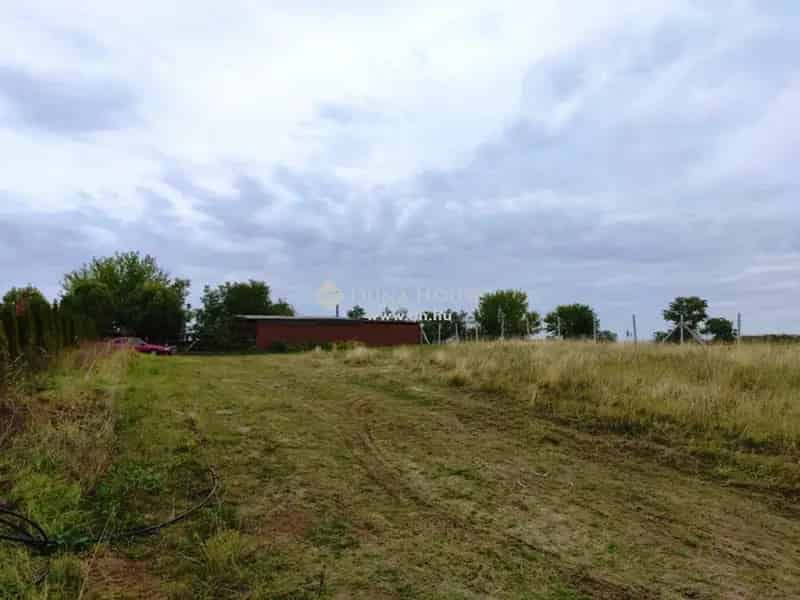 Balatoni panorámás telek Siófok-Töreken