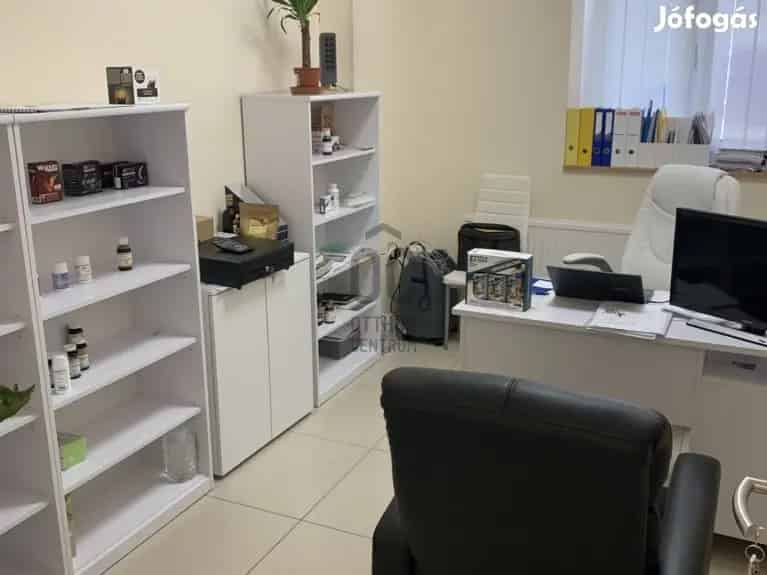 Debrecen Belváros 165m2 Üzlethelyiség Eladó