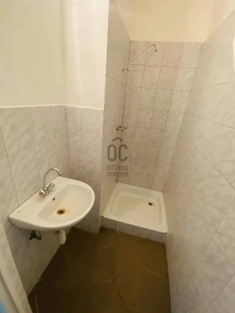 Miskolc Belváros Irodák Kiadó 16-159 5 m2