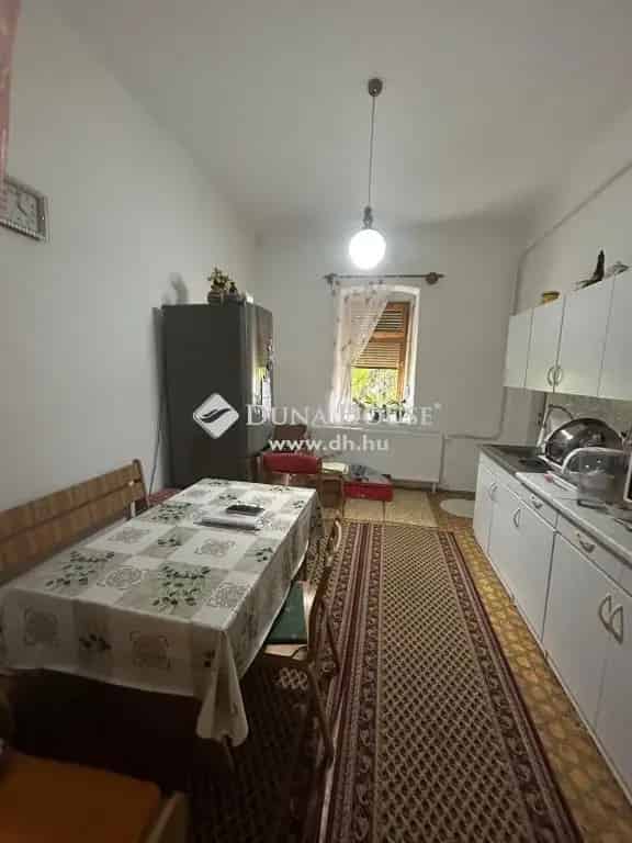 85 m2-es családi ház Cegléd belvárosában