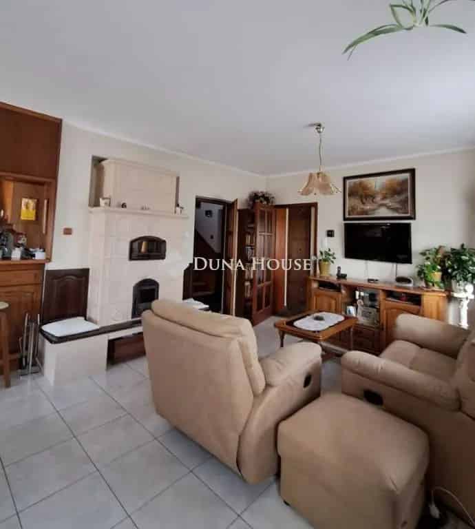 Tárnoki családi ház eladó műhellyel 190m2 1676m2 telekkel
