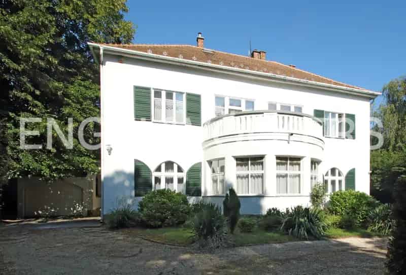 Göd Dunapartján eladó exkluzív nagypolgári villa