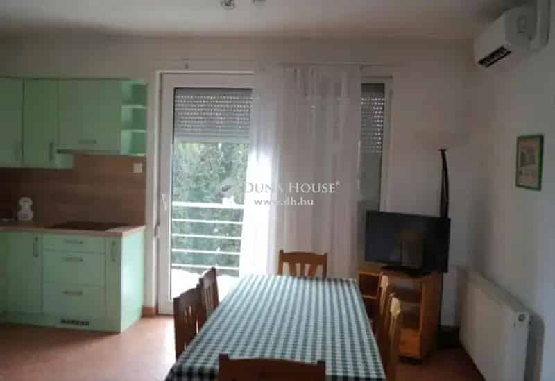 Bükön eladó apartmanház 7 lakással és beépíthető tetőtérrel