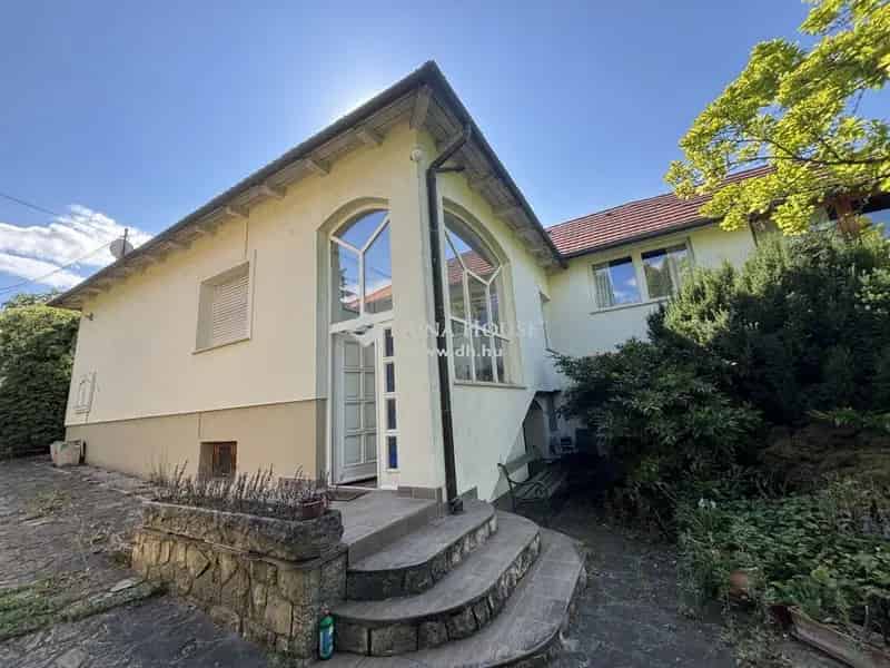 150 m2-es családi ház eladó Lábatlanon