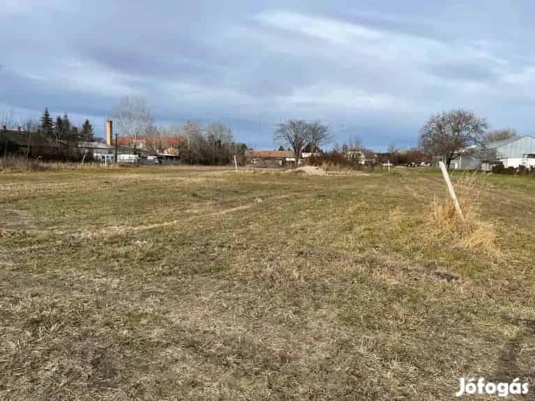 Siófoki építési telek eladó - 601m2 - Balaton közel