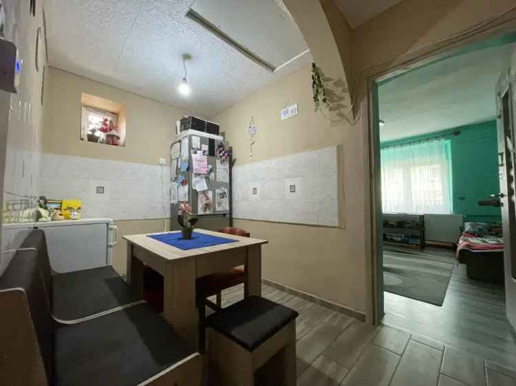 Felújított 3 szobás tégla ház Döbröközben - Garázs - Panoráma