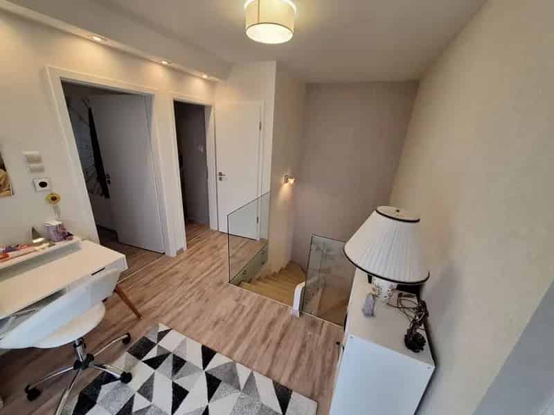 Újszegedi exkluzív ikerház eladó - 3 szoba, garázs, napelem