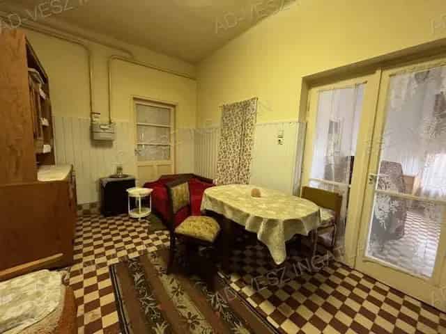 107m2-es családi ház eladó Újhartyánon