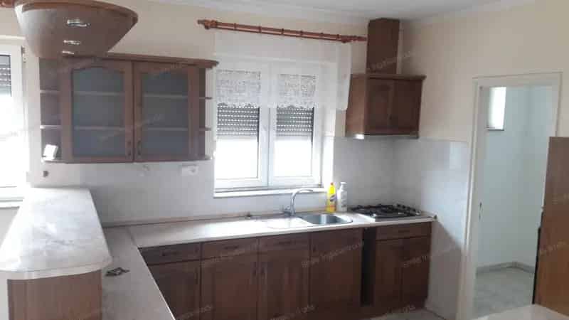 Nyíregyháza Tokaji út közeli 174 m2-es iroda lakás kiadó