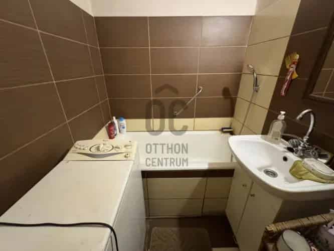 Dunaújvárosi eladó 2 szobás panel lakás 53m²