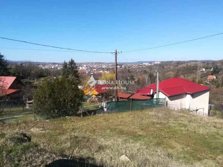 Eladó panorámás dupla telek Egerben, csendes környezetben