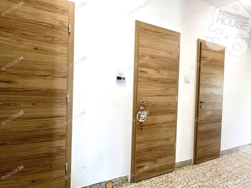 Kecskemét K	zeli 3 Szob		 Szigetelt Csal	di H		 Elad	