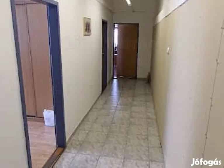 Veszprém Irodaház Ipari Telephely Eladó 1168m2 3452m2 telek