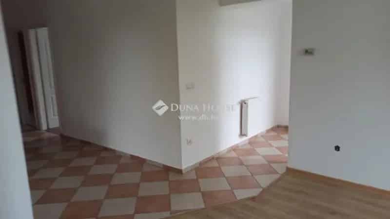 Herceghalom 140nm-es családi ház eladó