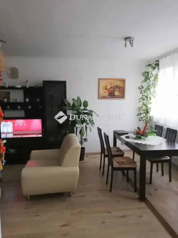 71 m2-es Téglaépítésű Lakás Nyíregyházán - Garázs - Udvar