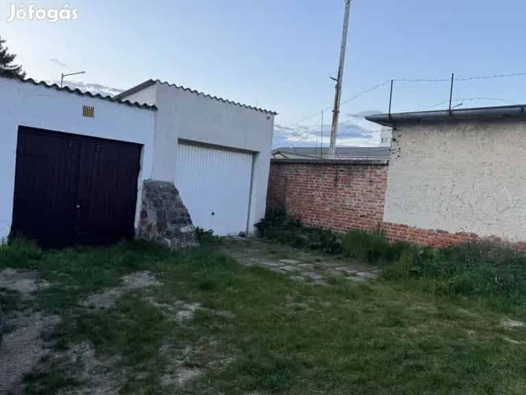 Eladó Garázs Veszprém Belvárosában 20nm