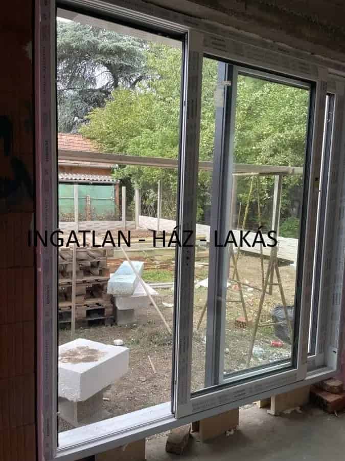 Budapest 16 kerulet 189 nm-es 4 szobas garazsos családi ház eladó
