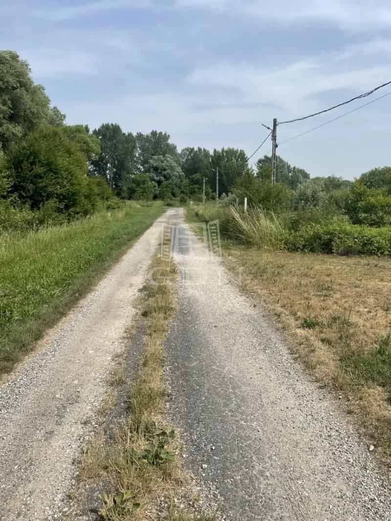 Kehidakustány Telek Elado 1400 m2 Viz Csatatorna