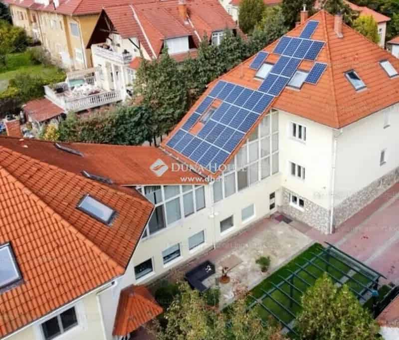750 nm-es Dupla Szintes Villa és Fogorvosi Rendelő Eladó Miskolcon