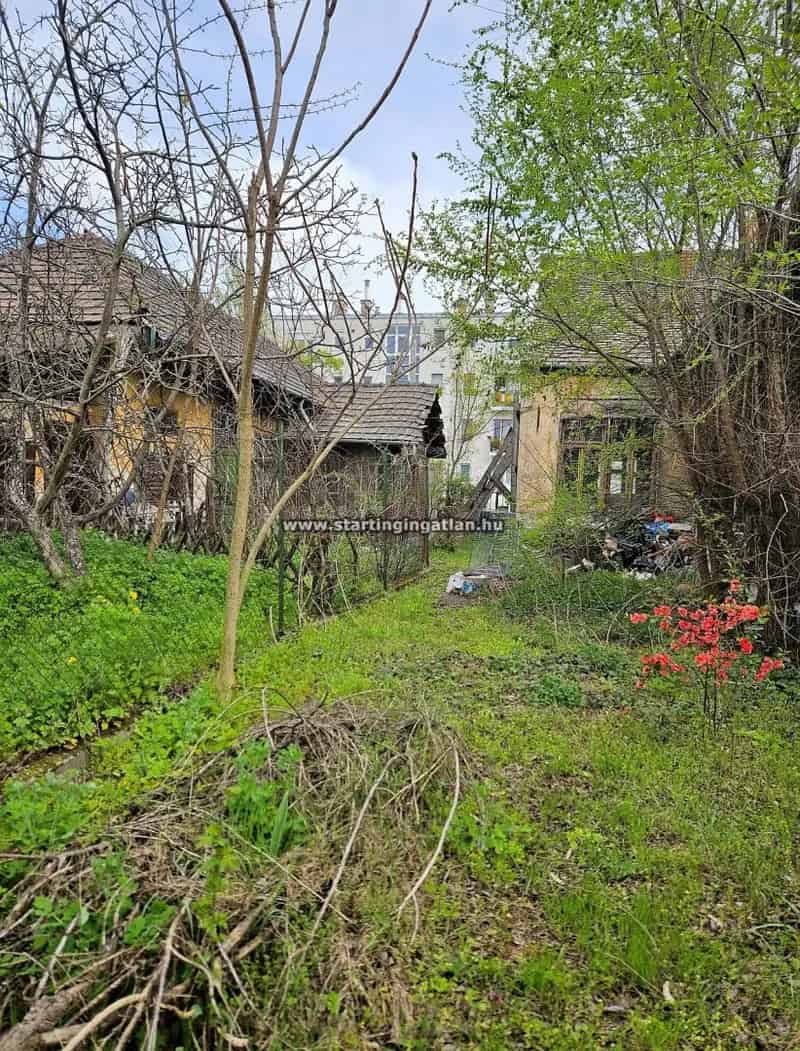 Budapest IV kerület 885 m2-es saroktelek eladó - 14 lakásos társasház építési lehetőség