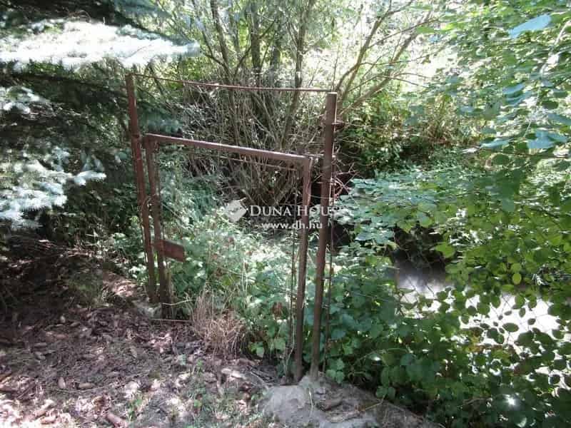 Városlőd - Patakparti építési telek eladó - 1726nm - összközműves