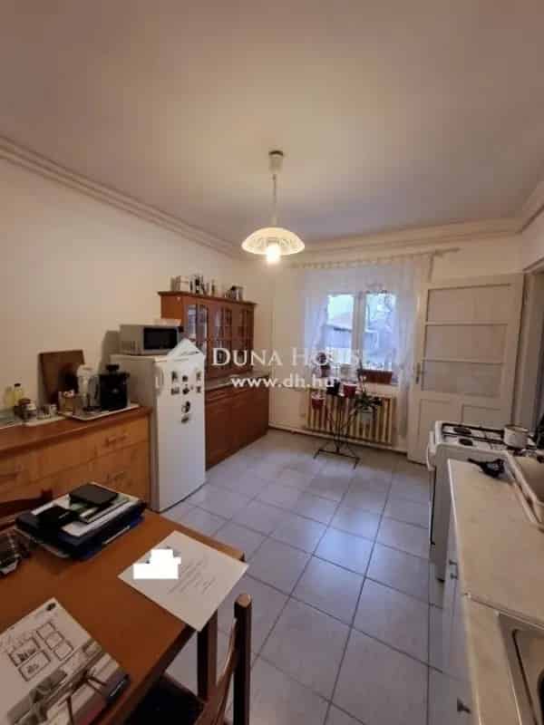 Felújított családi ház Nagykőrösön - 2 szoba, garázs, klíma