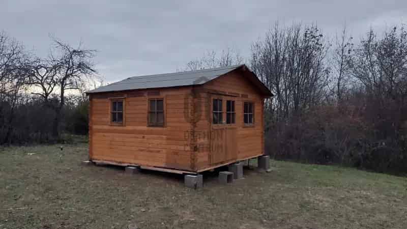 Dunabogdányi Telek Eladó 734 m² 16 nm Faházzal