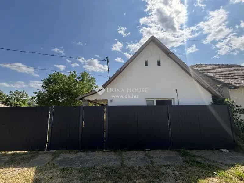 Felujítandó ház Nagysápon 81m² 1305m² telekkel