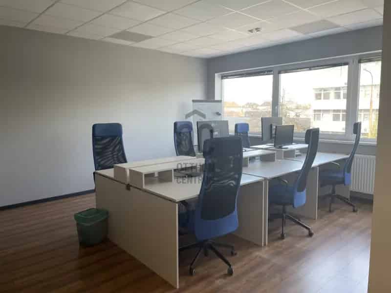 Győr Gyárváros 130m2 Üzlethelyiség Kiadó