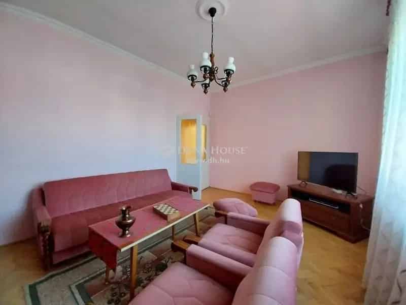 Szeged Szőreg 192m2-es kétszintes családi ház nagy telken
