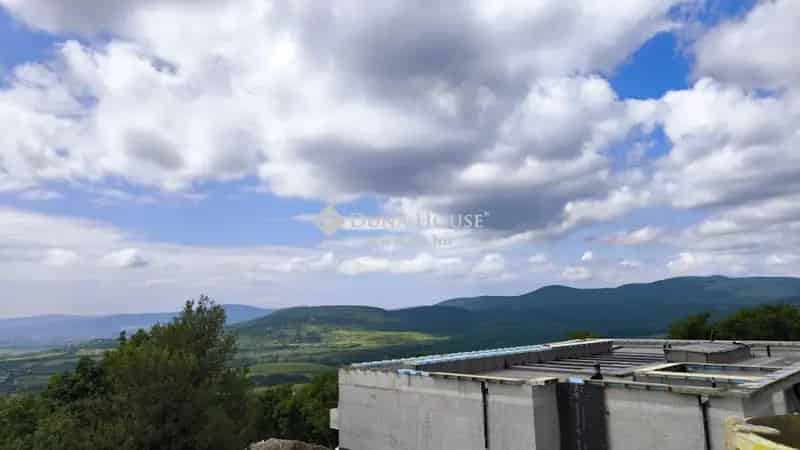 Panorámás Telek Eladó Szentendrén Erdő Mellé