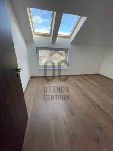 Budapest XVI Kerulet Ikerhaz Elado 5 Szoba 157 nm