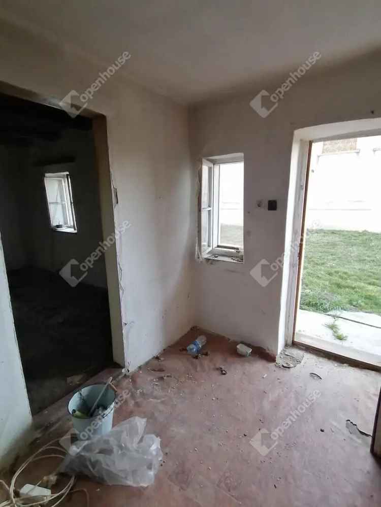 Ház Kiadó , Győri járás, Dunántúl