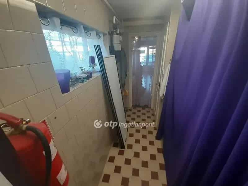 Siófok Belvárosi Üzlethelyiség Eladó 20 4 m2