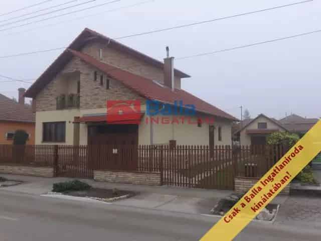 Tiszakécske családi ház eladó 145nm 4 szoba
