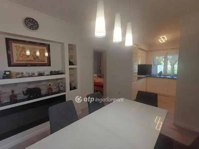 Dabasi családi ház eladó - 135m2, 1678m2 telek, szaletli