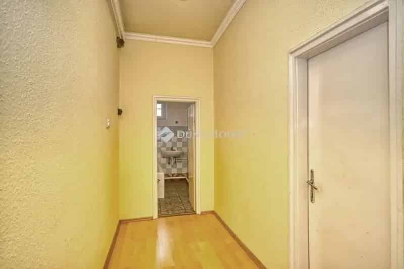 77 m2-es családi ház Vecsésen eladó