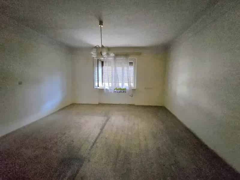Felujítandó családi ház Peresztegen 1220 nm-es telken
