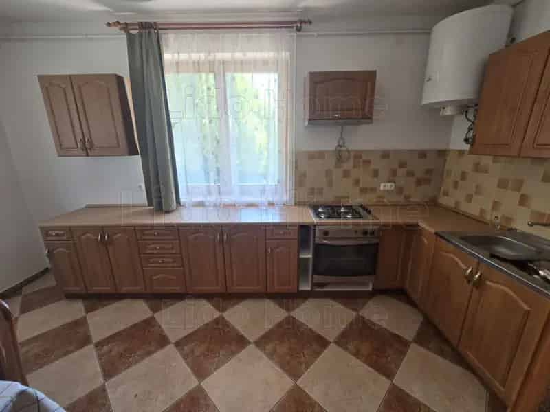 Balaton közeli birtok eladó 11339 m2 3 épülettel