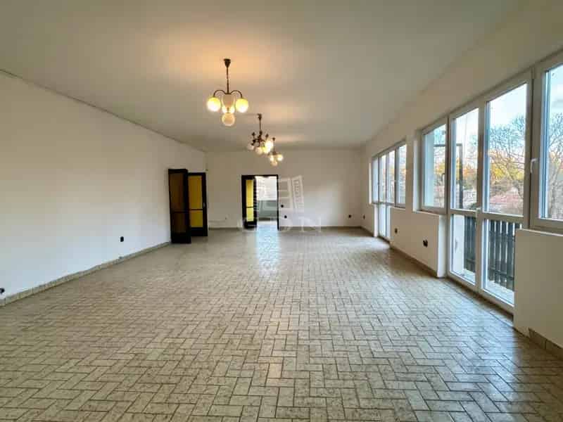203m2-es iroda eladó Rózsavölgyben