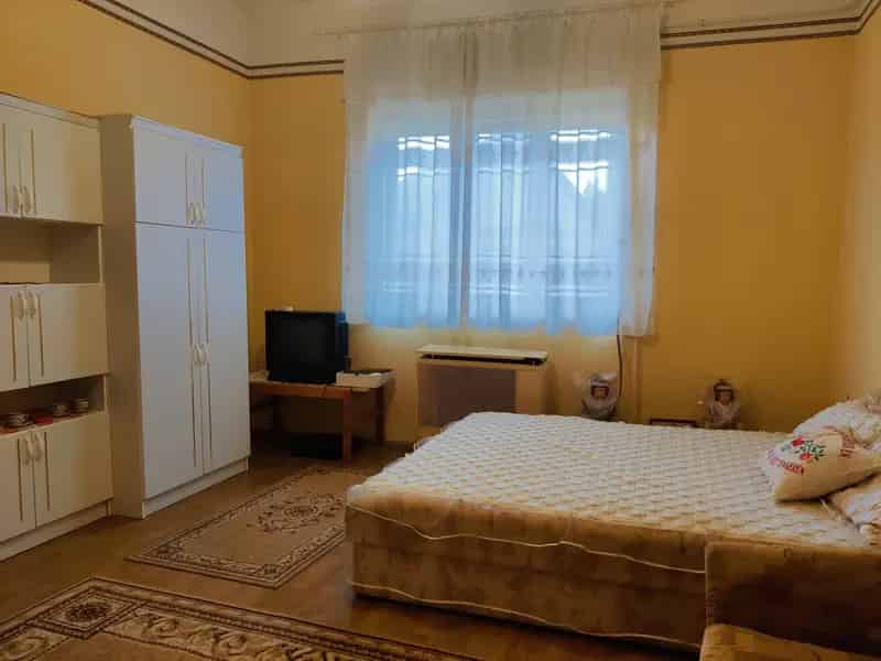BOLDOG 3 szobás családi ház 987 nm-es telken
