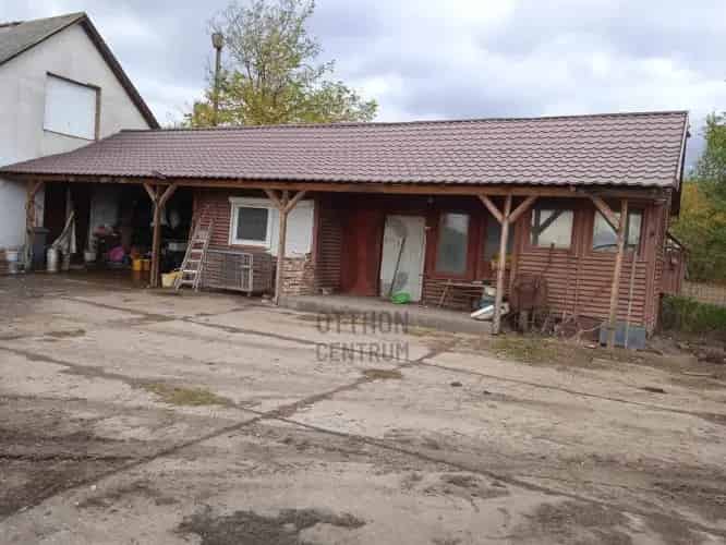 Hajdubagosi elado tanya gazdalkodasra es pihenesre