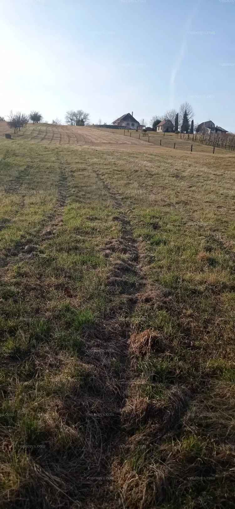 Telek eladó Zalakaroson lakóház építésére panorámával