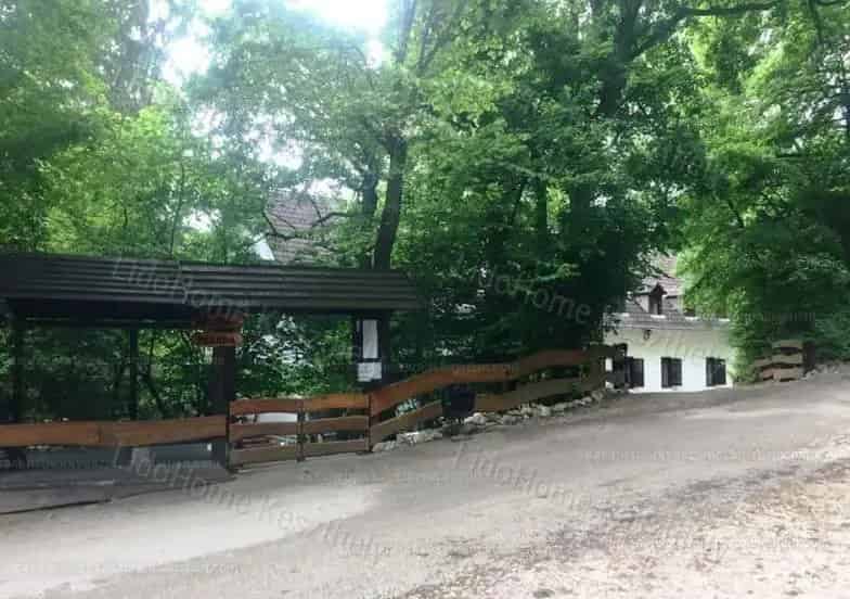 Balatonfüredi Étterem és Panzió Kiadó