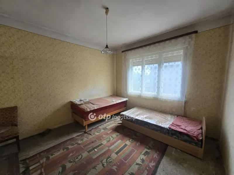 100m2-es családi ház eladó Recskön, felújítandó